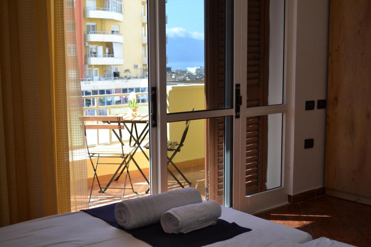 Apartament & Harbour At The Door 2 Bedrooms Partial Seaview Wlora